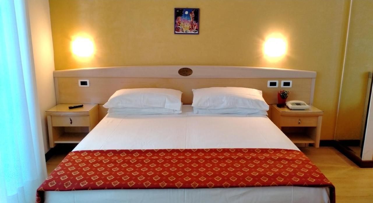 Hotel Helios Lido di Jesolo Ngoại thất bức ảnh