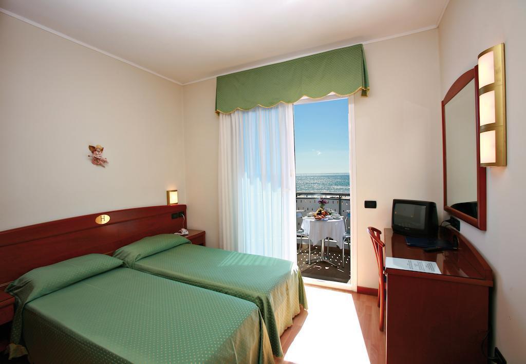 Hotel Helios Lido di Jesolo Ngoại thất bức ảnh