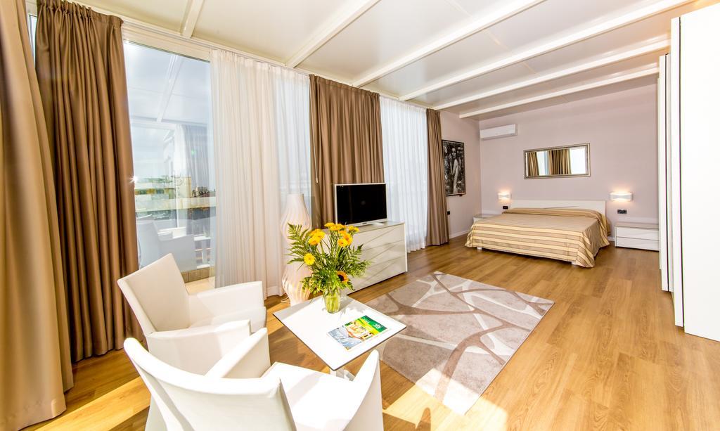Hotel Helios Lido di Jesolo Phòng bức ảnh