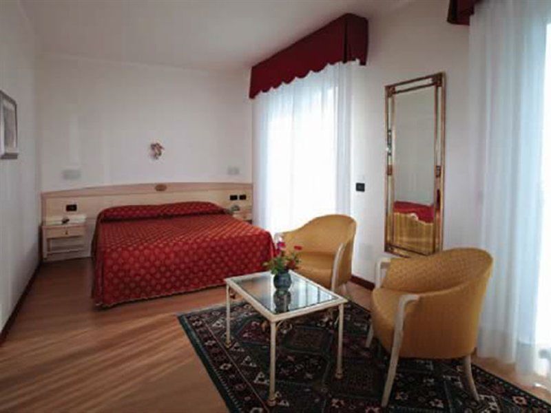 Hotel Helios Lido di Jesolo Ngoại thất bức ảnh