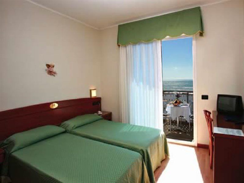 Hotel Helios Lido di Jesolo Ngoại thất bức ảnh