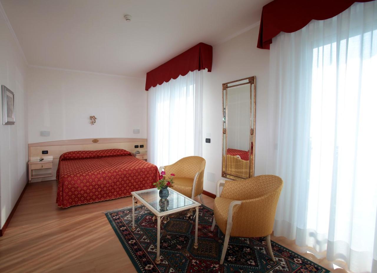 Hotel Helios Lido di Jesolo Ngoại thất bức ảnh